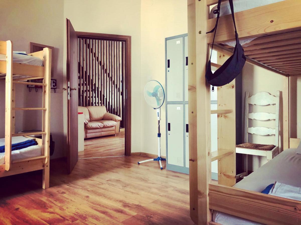 Nomado Hostel Varna Exterior photo