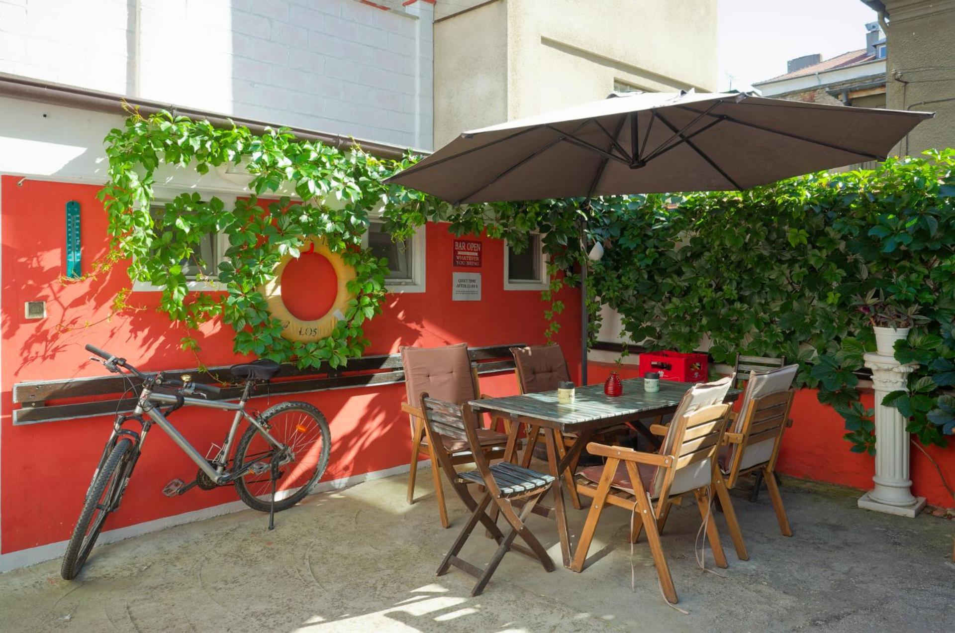 Nomado Hostel Varna Exterior photo